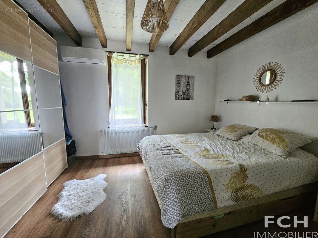 Maison à SAINT-PRIEST-BRAMEFANT