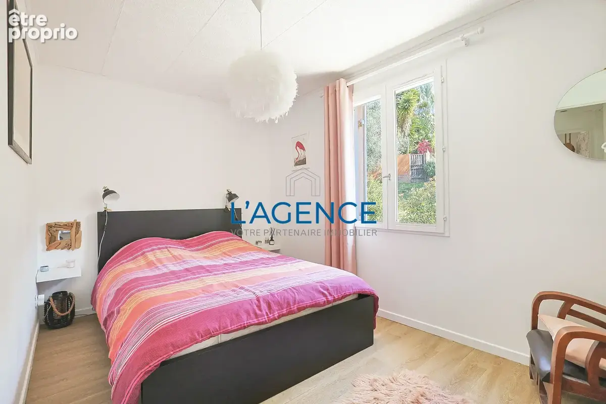Hyères proche centre villa de charme 120m2 sur 1100m2 de terrain à voir au plus vite. - photo 11