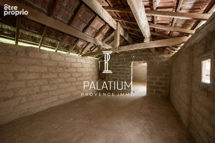 Bout de Mas 160m² de plancher à retaper entièrement, permis accepté et purgé ! - photo 9