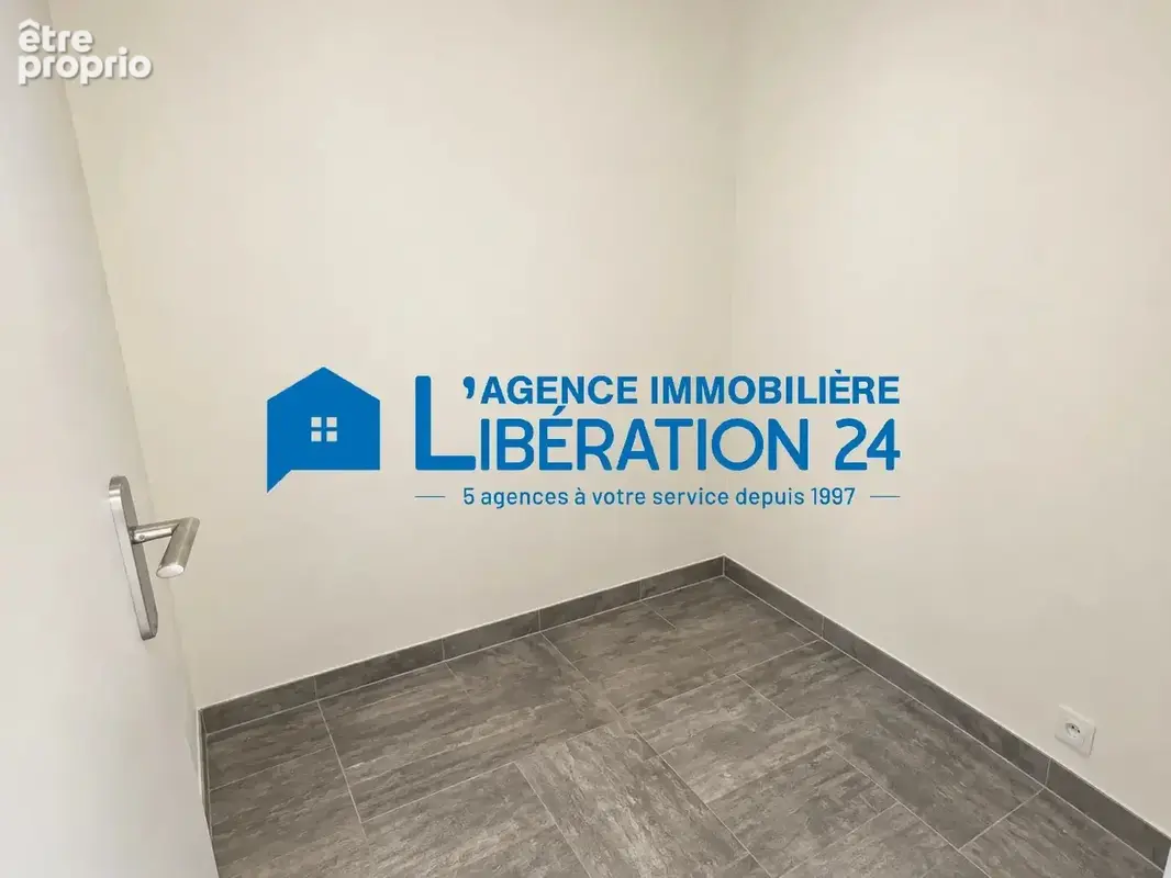 Appartement 80 m²  3 Chambres Garage Balcon Traversant Bon DPE - photo 13