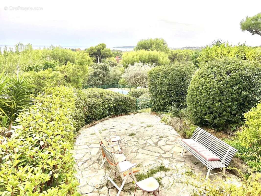 Appartement à VILLENEUVE-LOUBET