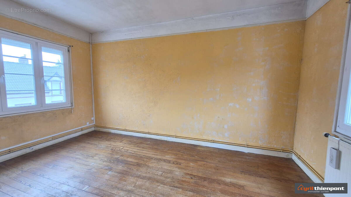 Maison 90 m² à Longpre-Les-Corps-Saints  - photo 8