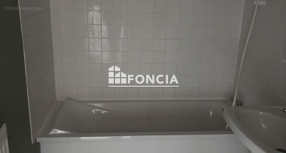 Appartement à MONT-SAINT-AIGNAN