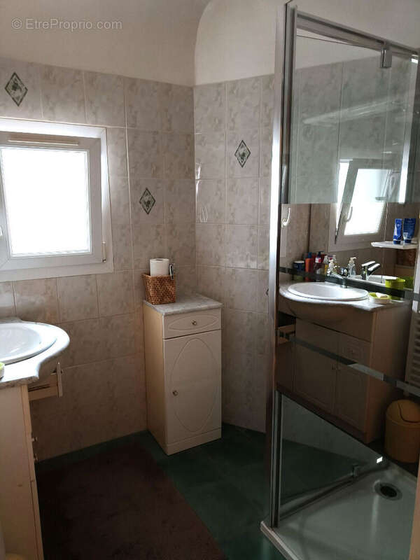 Maison à LA CHAPELLE-DES-MARAIS