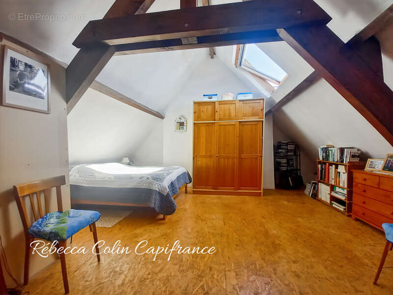 Authentique longère en pierre en Périgord Noir sur un terrain de 2849 m² - photo 8