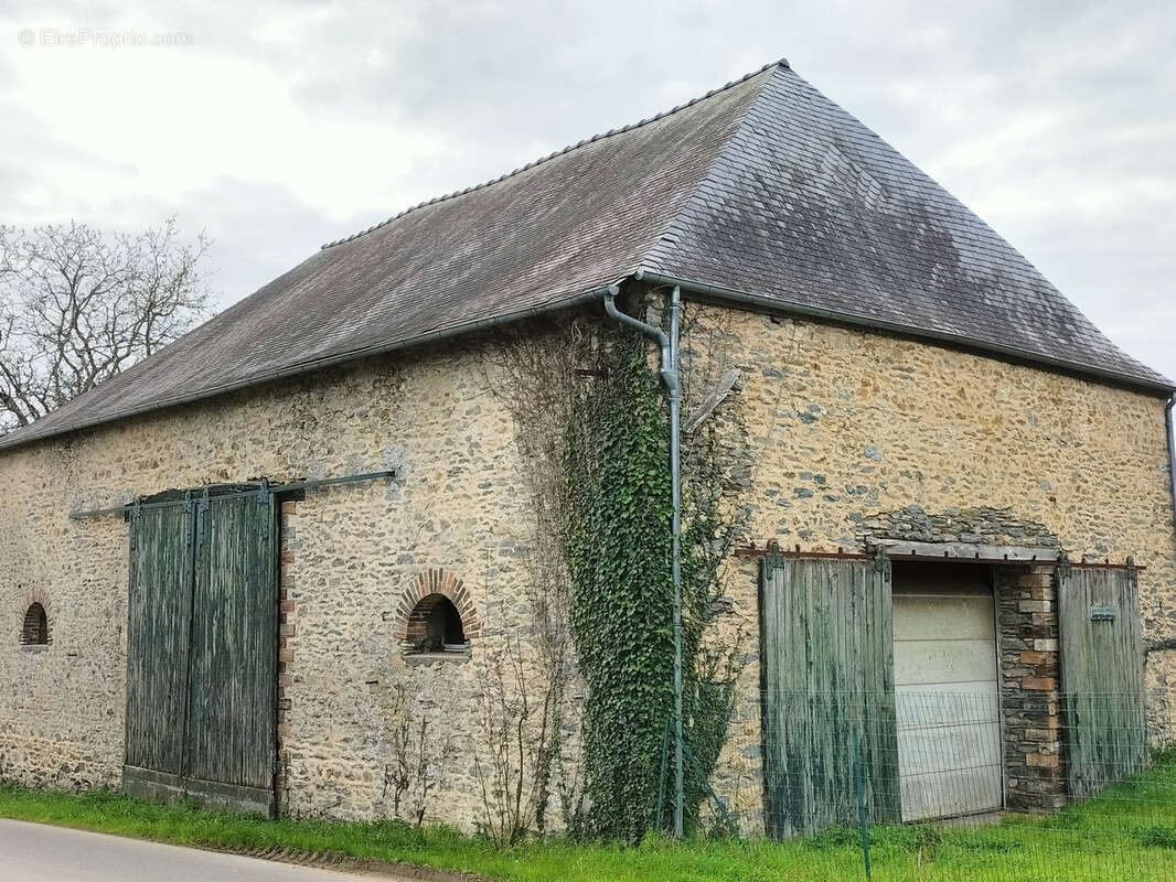 Maison à PARNE-SUR-ROC