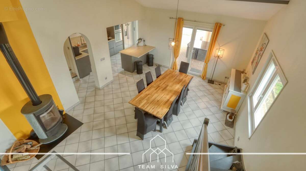 Maison à SAINT-QUENTIN-FALLAVIER