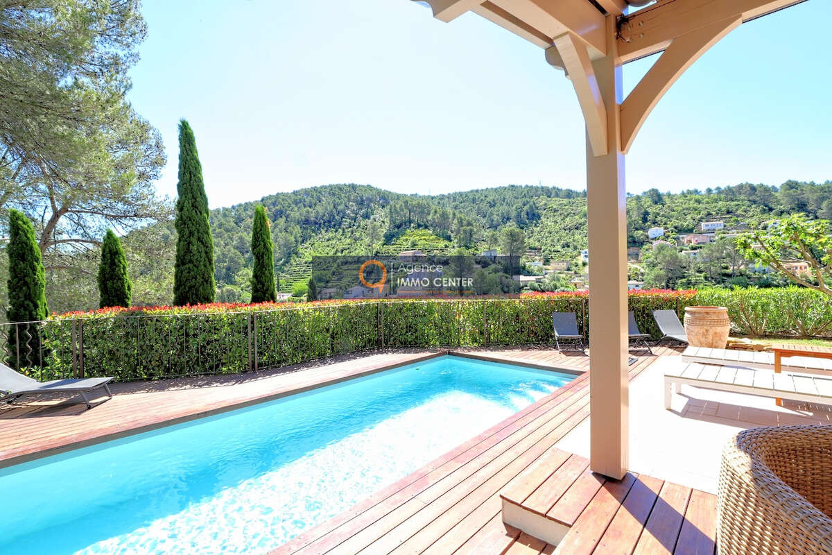 Maison à SOLLIES-TOUCAS