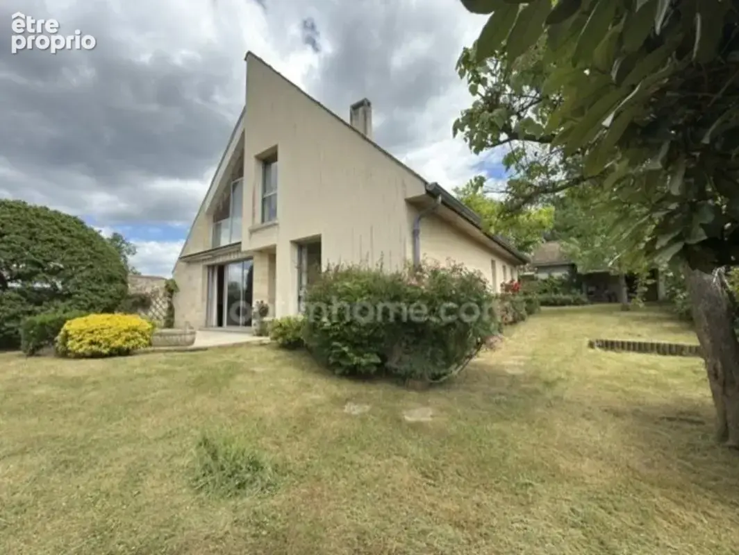 Maison à SAINT-CYR-SOUS-DOURDAN