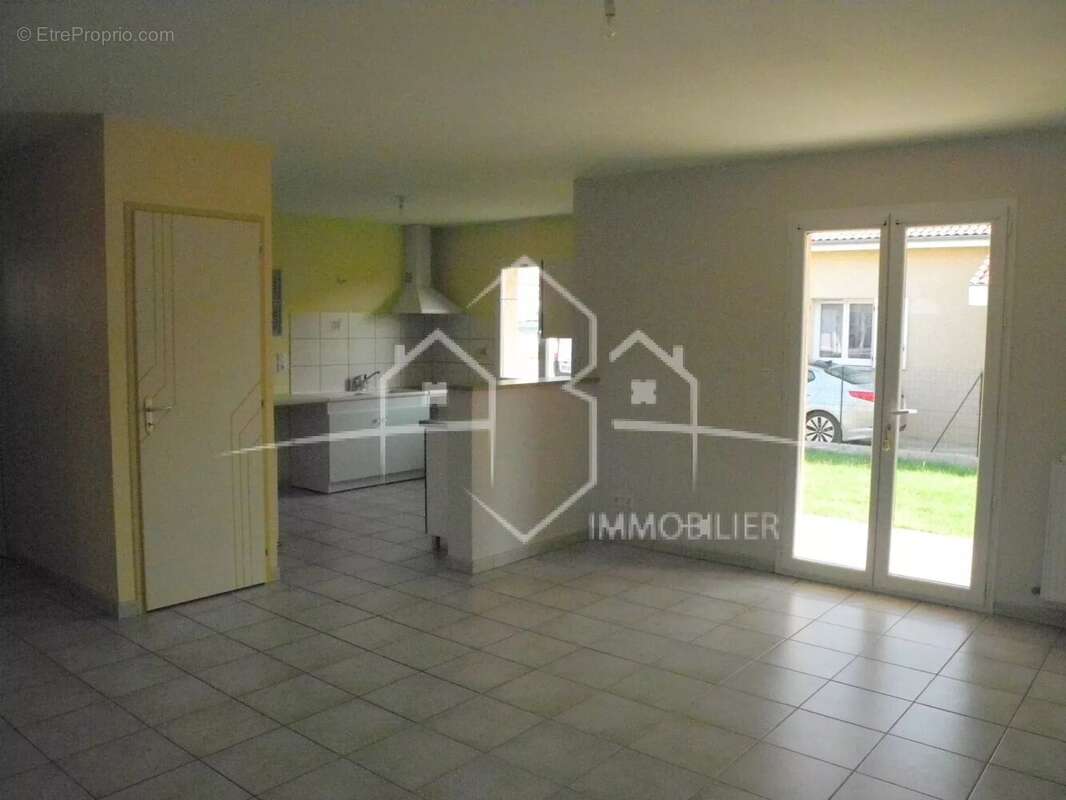 Maison à SAINT-SORLIN-EN-VALLOIRE