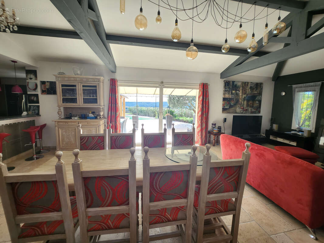 Maison à SAINT-MAXIMIN