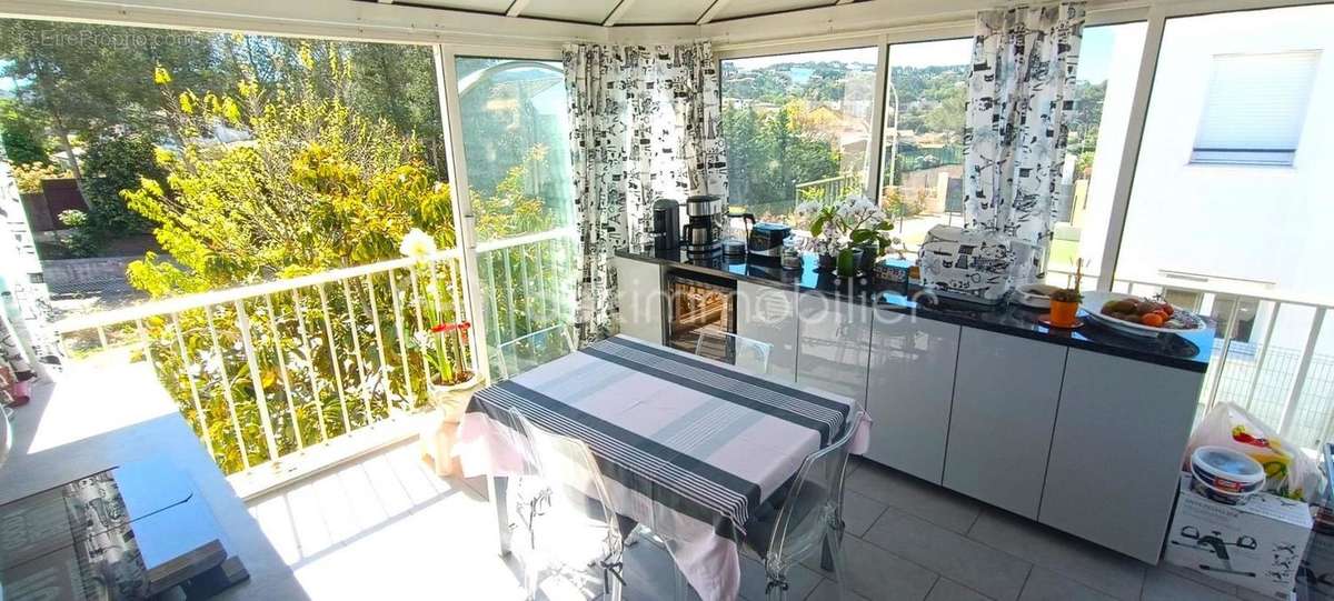 Appartement à SIX-FOURS-LES-PLAGES