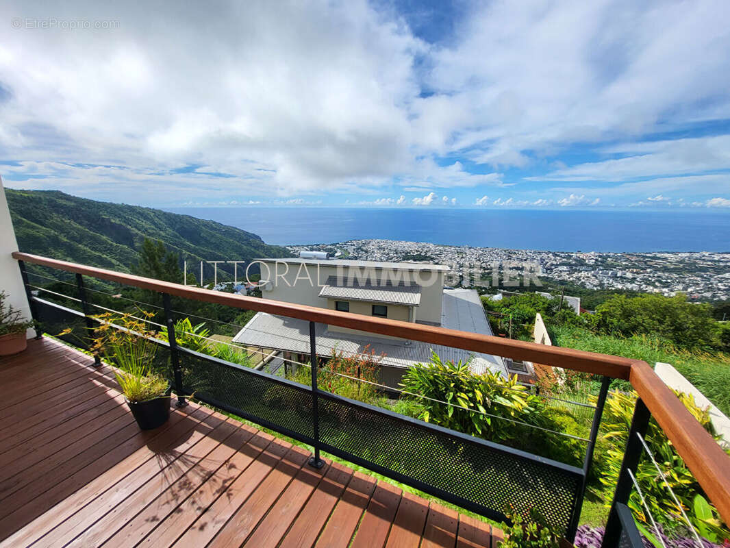 Maison à SAINT-DENIS