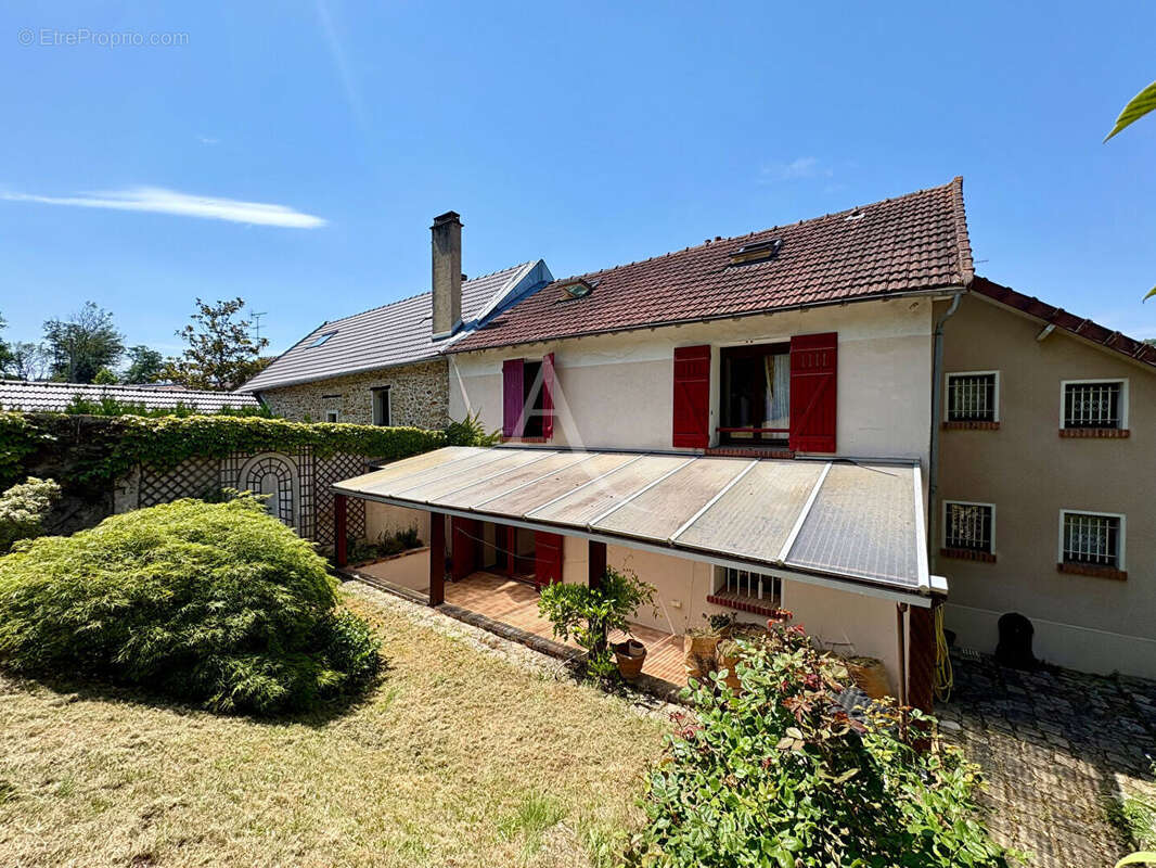 Maison à BURES-SUR-YVETTE