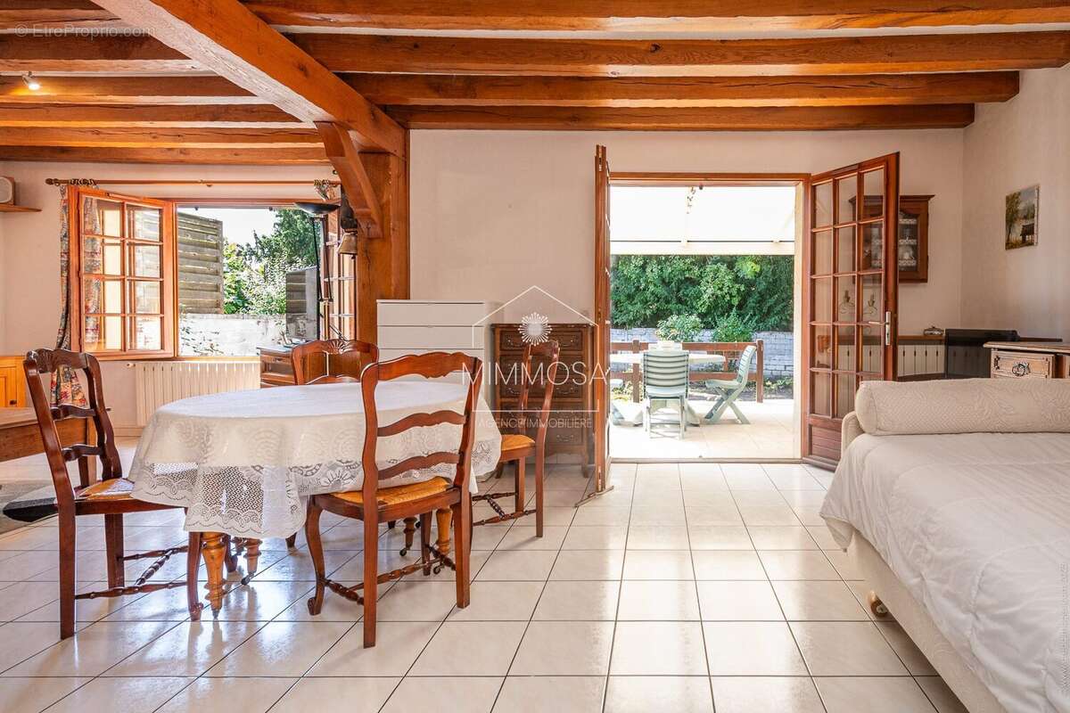 Maison à LES PAVILLONS-SOUS-BOIS