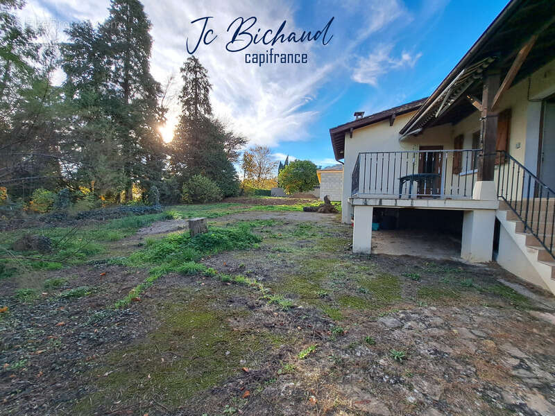 Maison à COLLONGES-AU-MONT-D&#039;OR