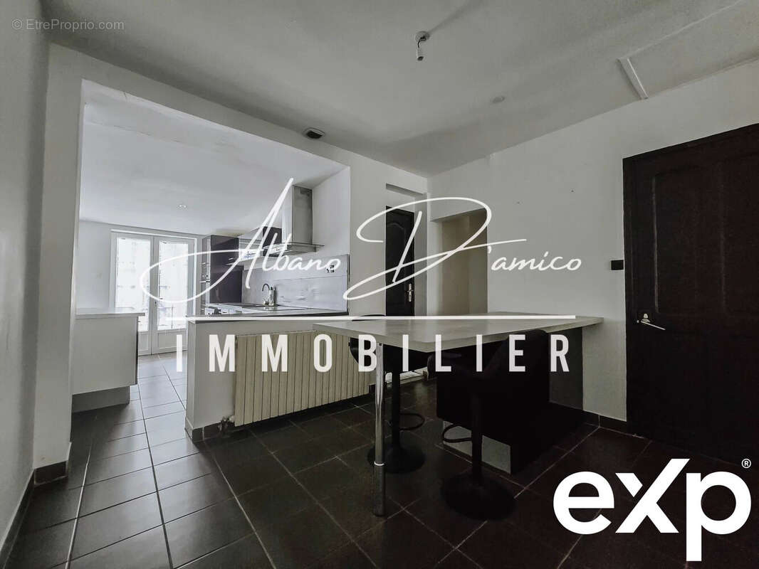 Maison à NEUVILLE-SAINT-REMY