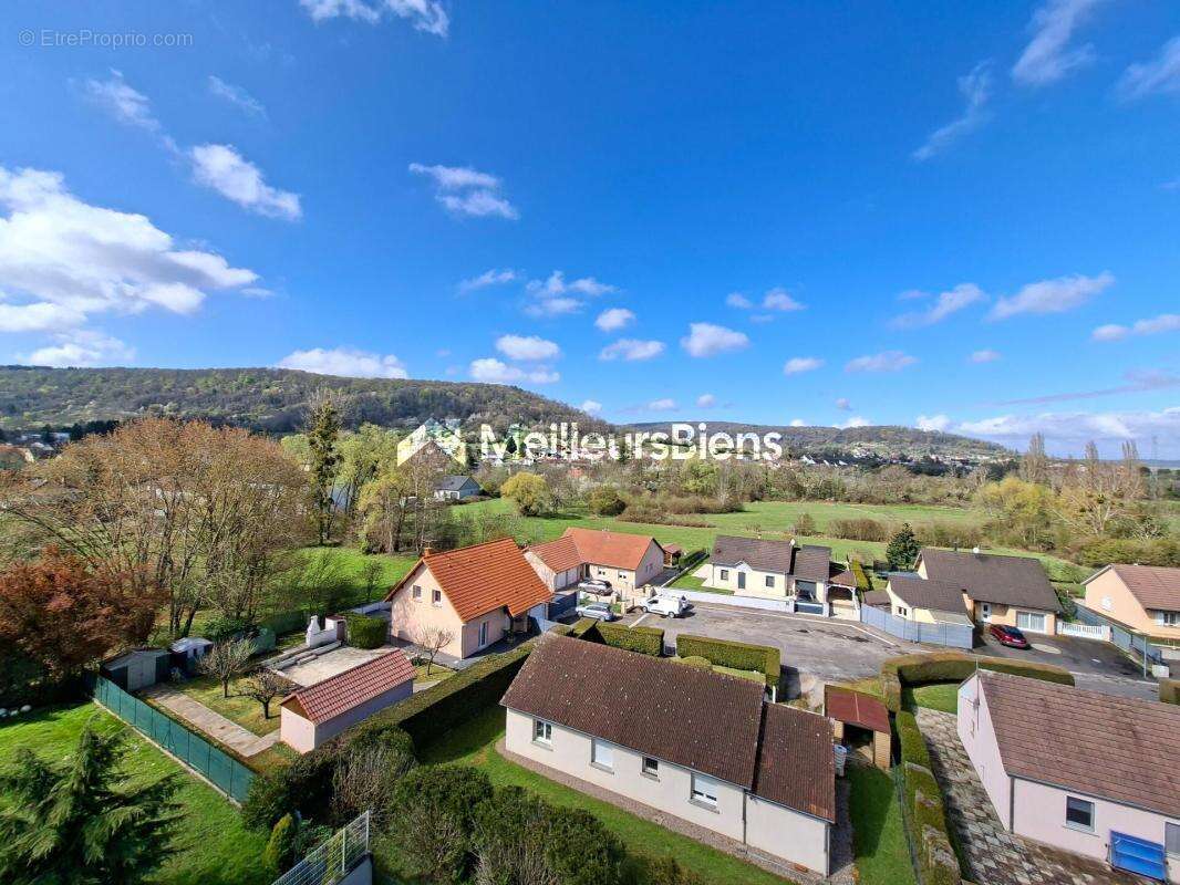 Appartement à ECHENOZ-LA-MELINE