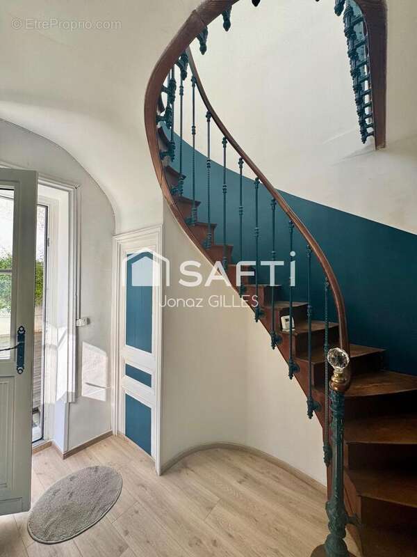 Appartement 190 m² à Saint-Pierre-D'oleron  - photo 2