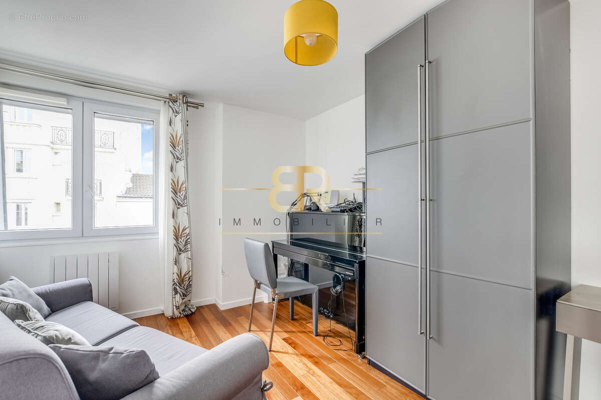 Appartement à CHARENTON-LE-PONT