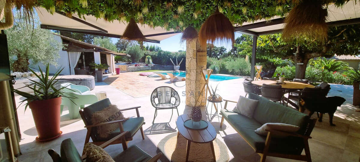 Maison à FREJUS