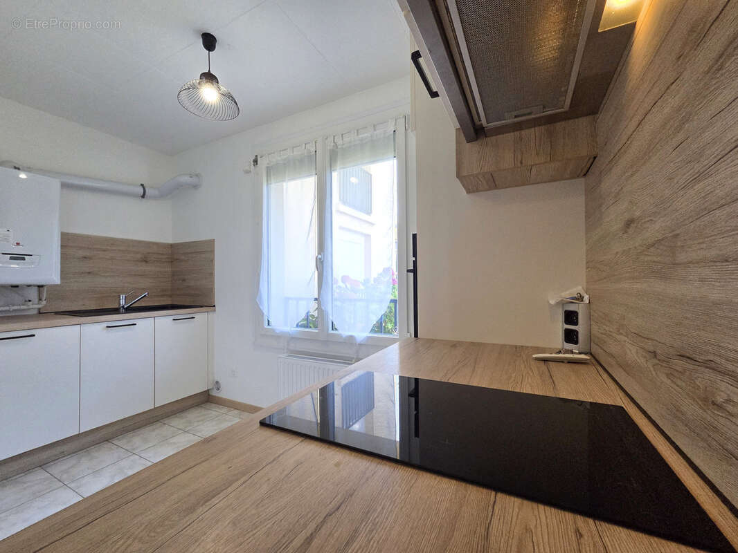 Appartement - BAYEUX - 62m2 - Rez-de-chaussée - Parking - photo 3