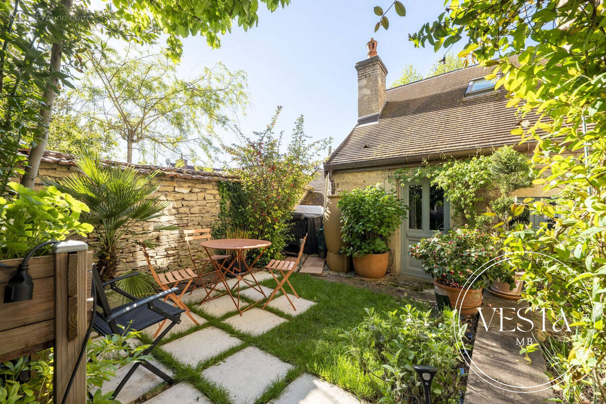 Maison 150 m² à Fontaine-Les-Dijon  - photo 1
