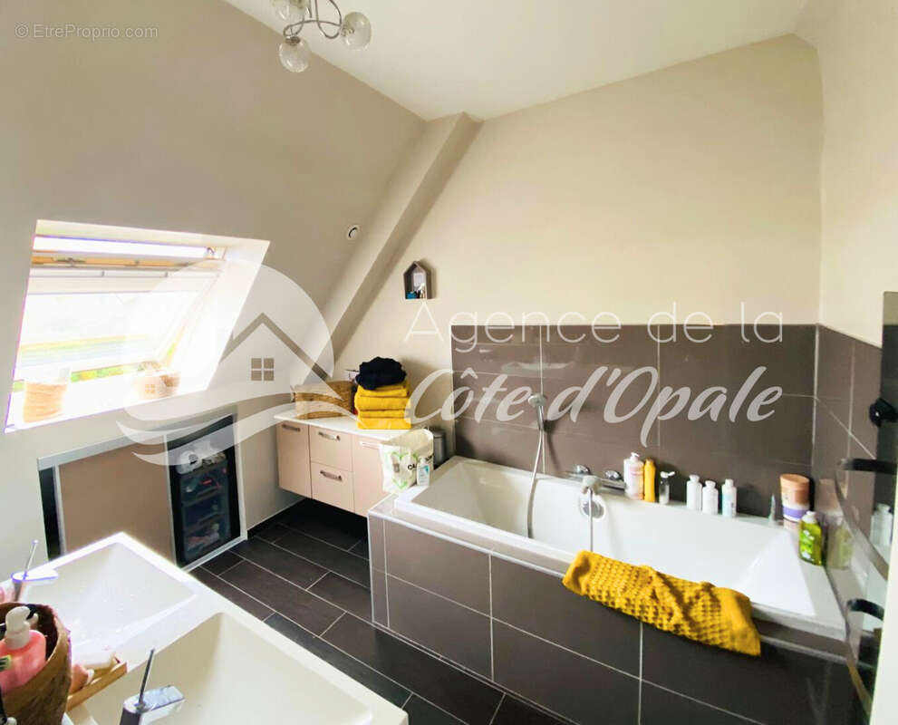 Maison à LA CAPELLE-LES-BOULOGNE