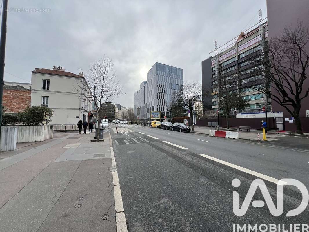 Photo 2 - Parking à CLICHY