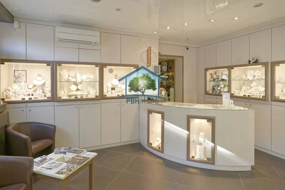 Commerce à NIEDERBRONN-LES-BAINS