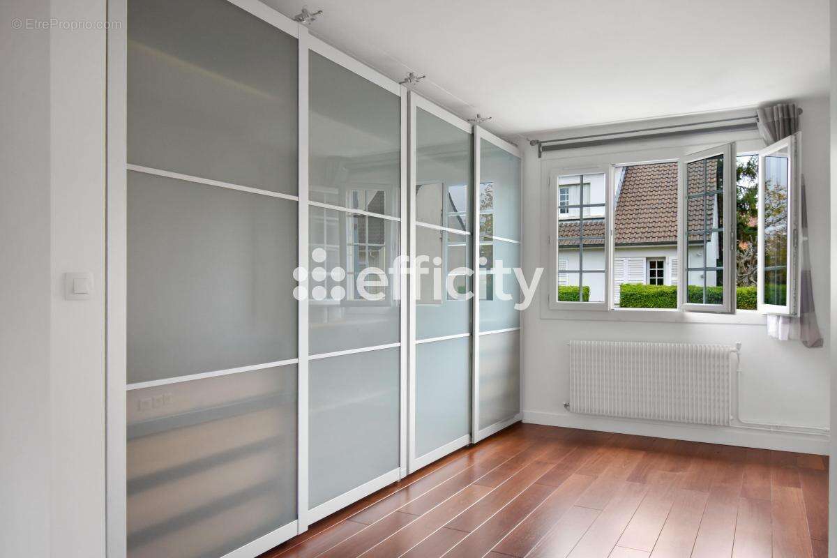 Maison à CROISSY-SUR-SEINE