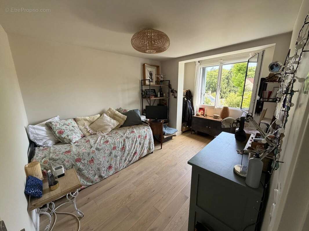 Appartement à L'ETANG-LA-VILLE