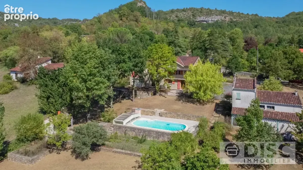 Belle propriété avec piscine et dépendance et vues à distance de marche de Saint-Antonin-Noble-Val - photo 3