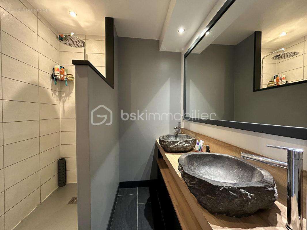 Appartement à GRESY-SUR-AIX