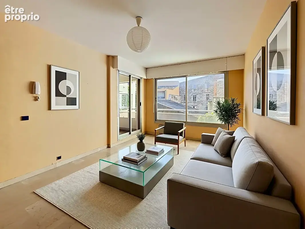 Nîmes- Jean Jaurés-  Studio 28 m² - photo 2
