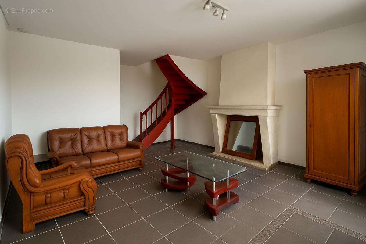 Maison en pierre vue sur la Garonne - Fort potentiel - Cambes - photo 3