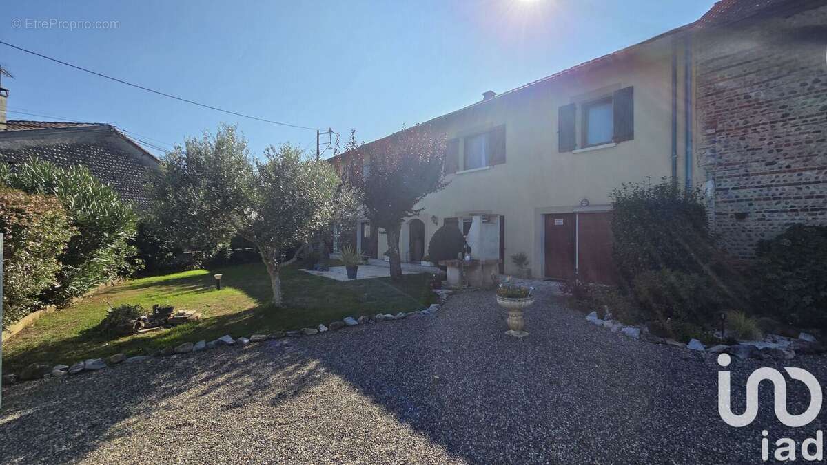 Photo 2 - Maison à TOSTAT