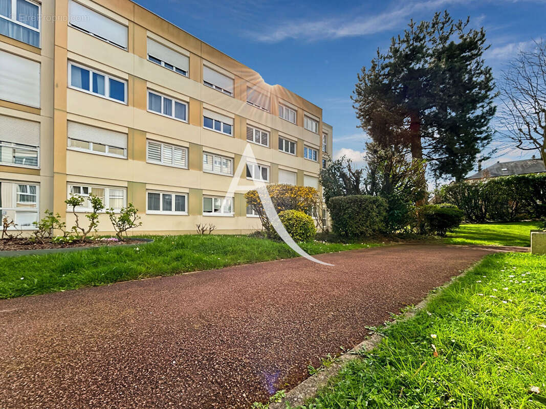 Appartement Bois D Arcy 4 pièce(s) 89.7 m2 - photo 17