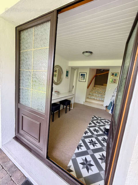 Maison à PREVESSIN-MOENS