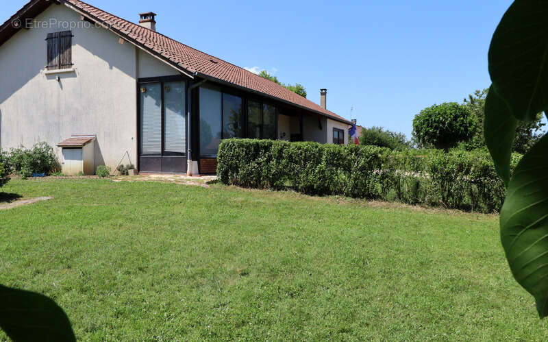 Maison à ROMENAY