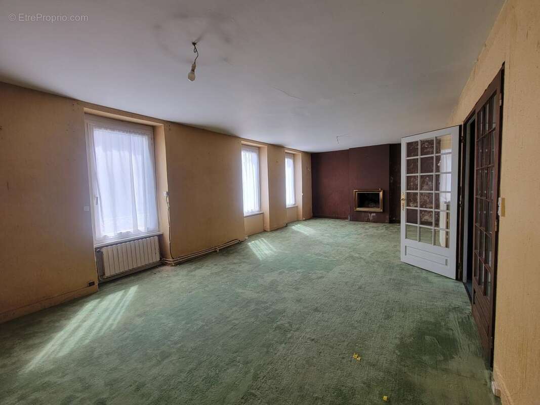 Maison 91 m² à Langonnet  - photo 4
