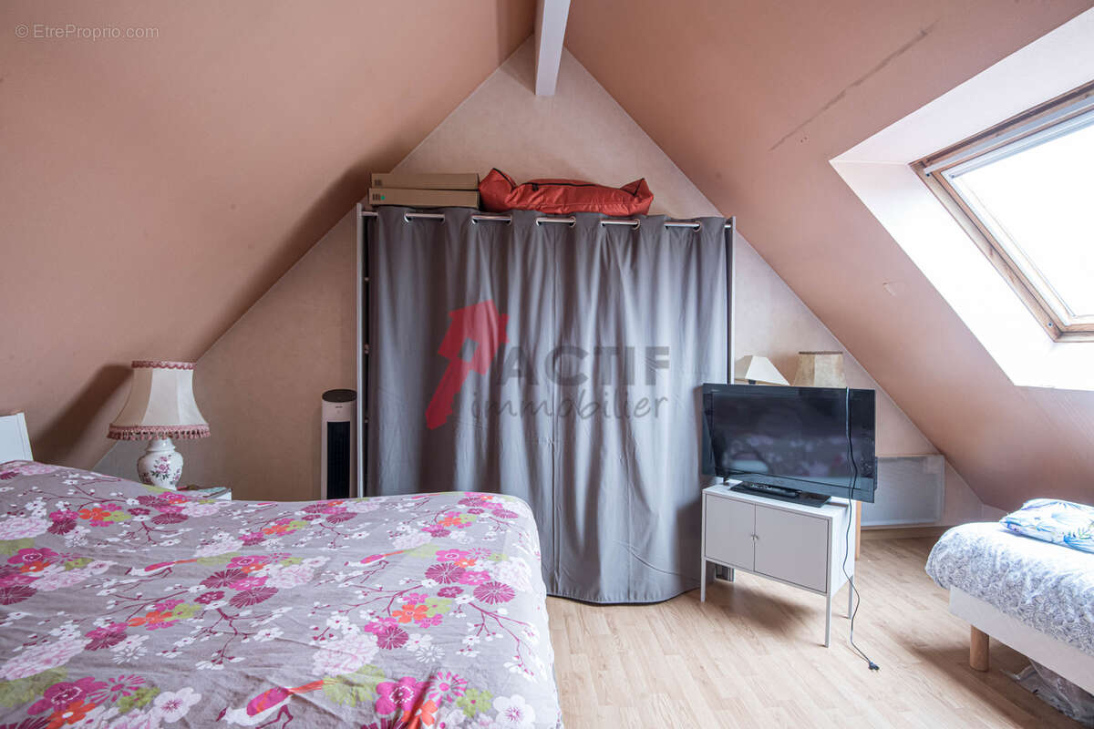 Maison à COURCOURONNES