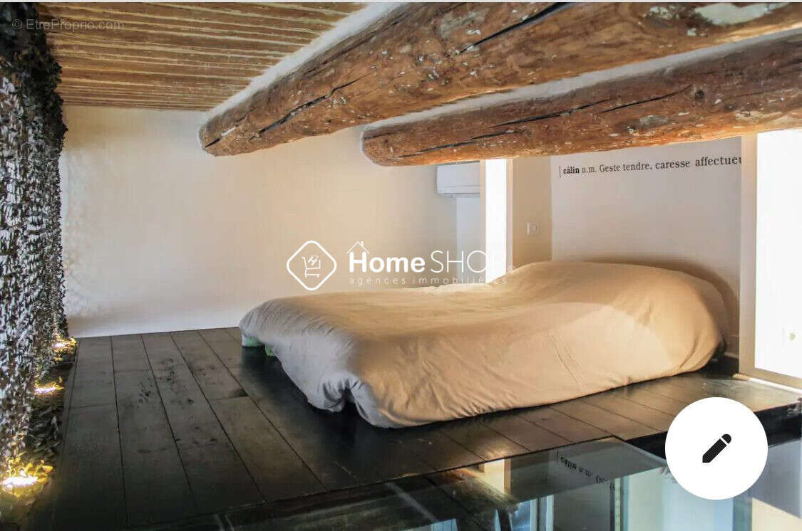 Appartement à MARSEILLE-1E