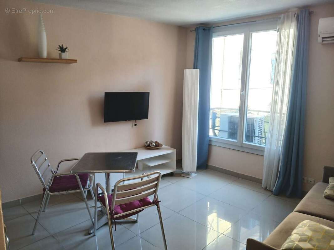 Appartement à MARSEILLE-1E