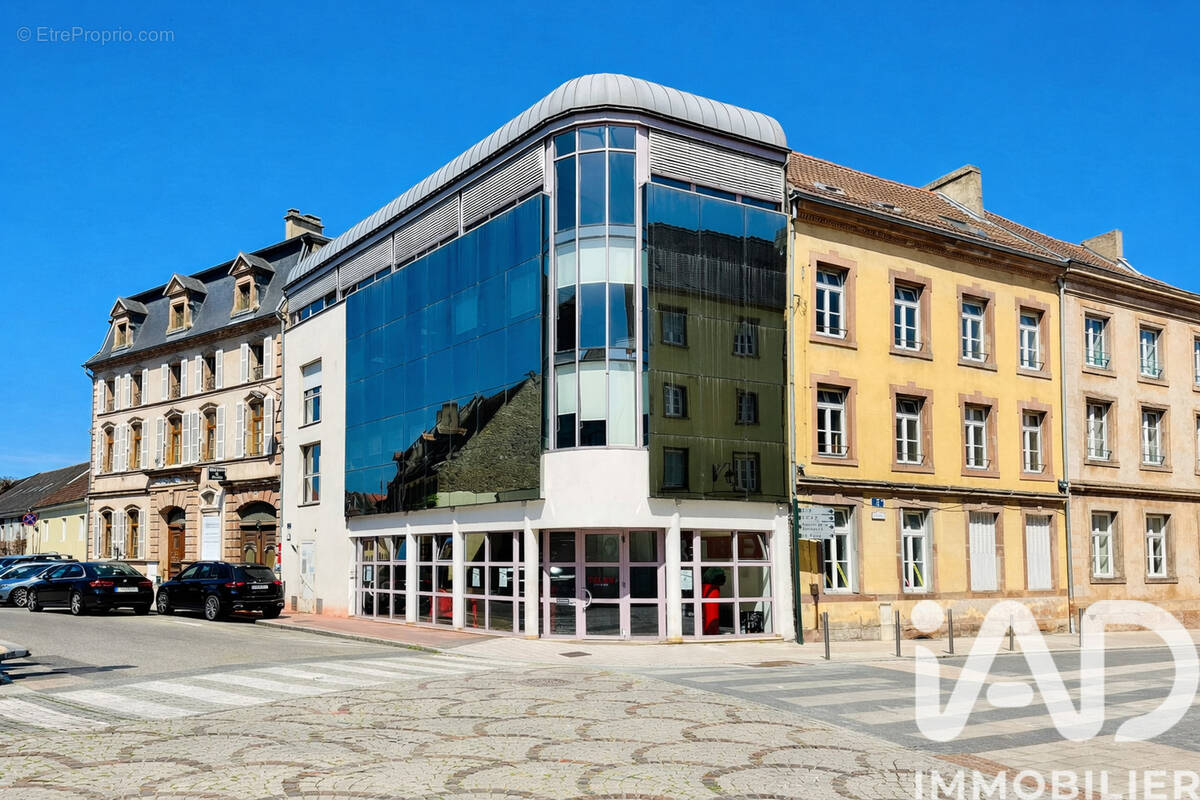 Photo 1 - Commerce à SARREGUEMINES