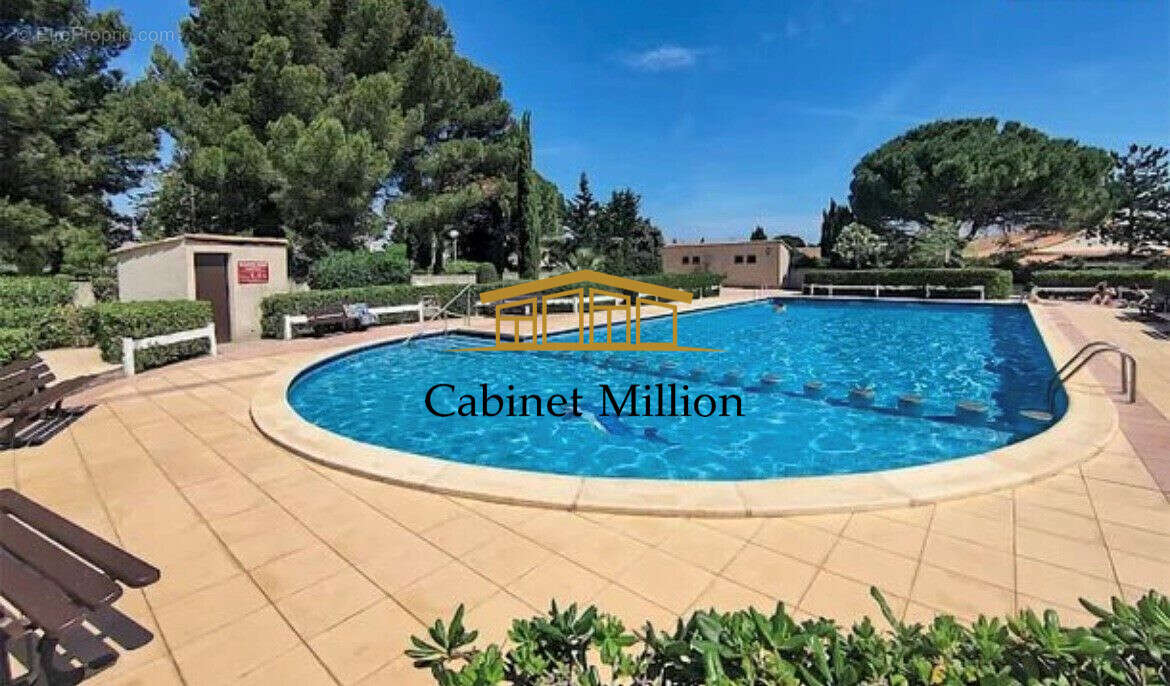 Maison à VIC-LA-GARDIOLE