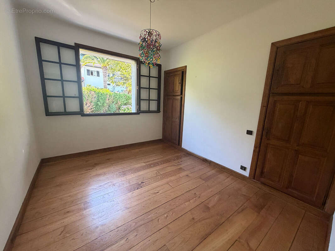 Hendaye appartement T5 de 124m² + combles - photo 4