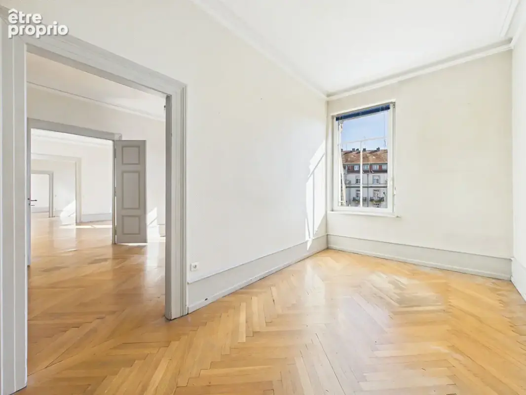 CONTADES - Appartement F7 de 205 m² à vendre - photo 12