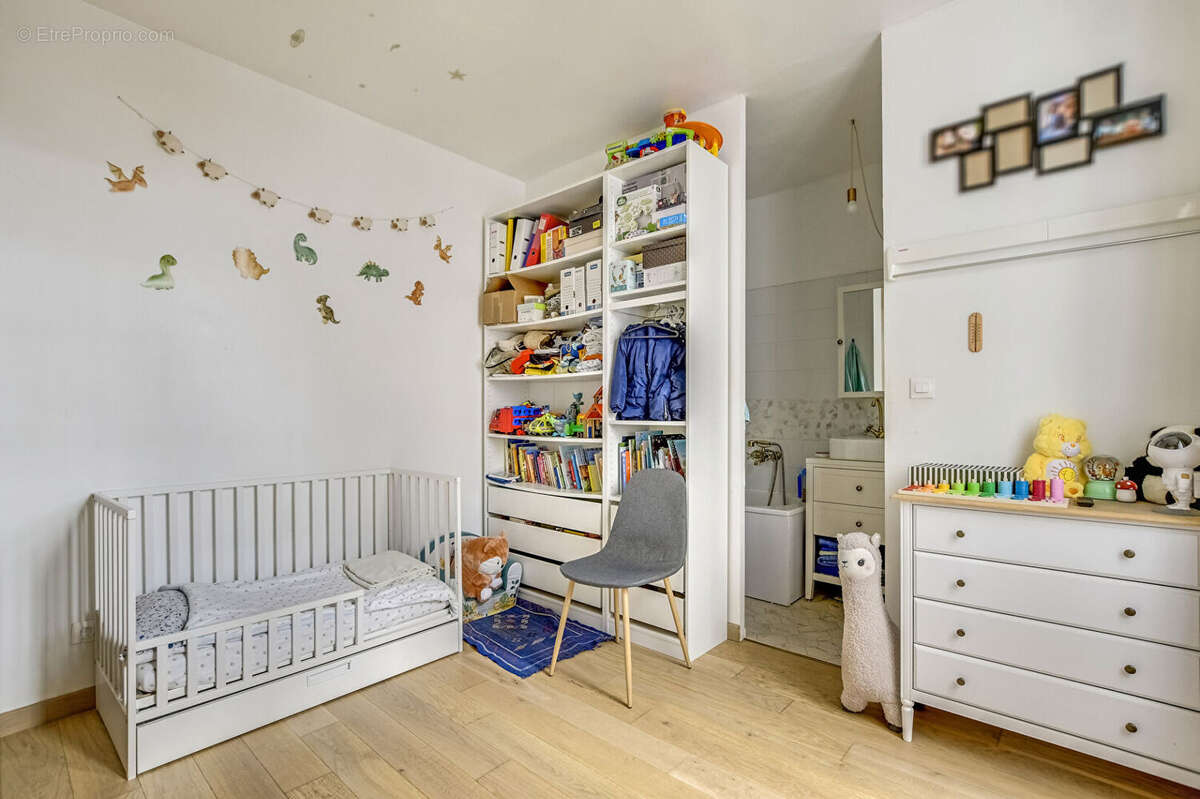 Appartement à PARIS-19E