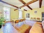 Maison à LA ROQUE-D&#039;ANTHERON